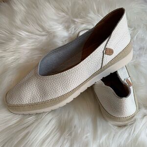 Ivory leather comfortable loafers.  Large size 9.
